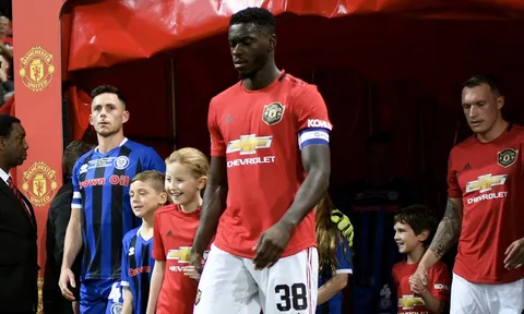 NÓNG! Man Utd nhanh chóng chia tay cầu thủ thứ 2