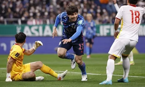 Quang Hải sắp rời Pau FC; Sao ĐT Việt Nam chấn thương