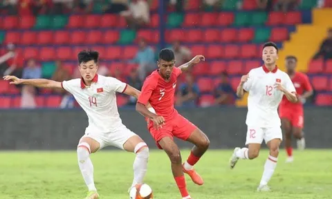 3 quyết định đúng đắn của HLV Troussier ở trận thắng Singapore
