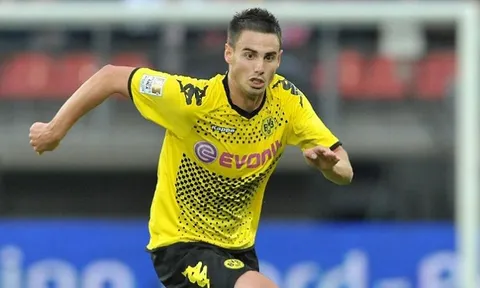 Nhân tố Việt kiều Czech chia tay bóng đá Việt Nam; Học trò HLV Jurgen Klopp đến V-League