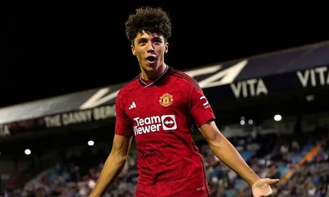 3 đại gia vung 16 tỷ mua sao Việt kiều; Thần đồng Man Utd có thể thi đấu cho ĐT ĐNÁ