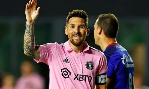 Messi ghi siêu phẩm đá phạt giúp Miami thắng trận