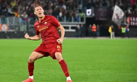 Inter thắng lợi trong trận cầu 5 bàn; Matic cứu nguy Mourinho
