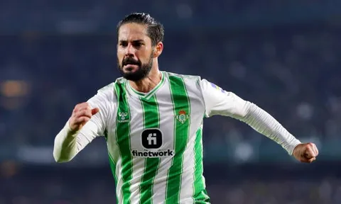Isco gây choáng cho Barca