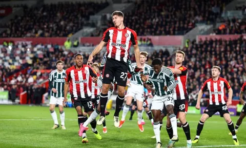"Siêu tiền vệ" xuất hiện trong trận Brentford 1-1 Man Utd