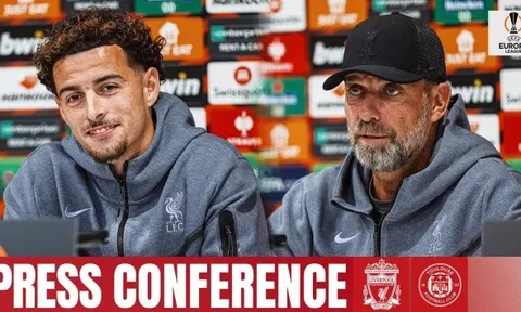 Curtis Jones và hành trình từ học viện lên chiếc băng đội trưởng Liverpool