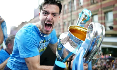 Jack Grealish: Bóng đá và những cuộc vui không kiềm chế