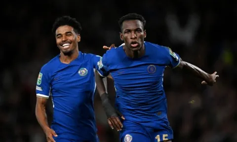 Jackson nổ súng, Chelsea bắn hạ Brighton