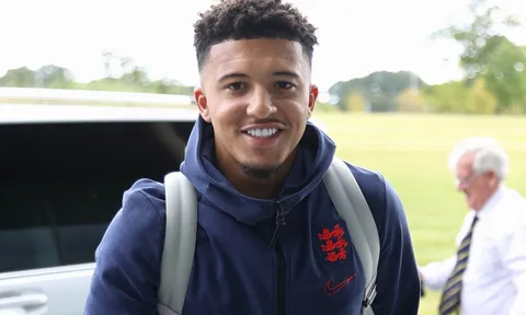Jadon Sancho cười tươi khi tuyển Anh hội quân