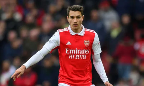 Kiwior đẩy Arsenal vào thế khó