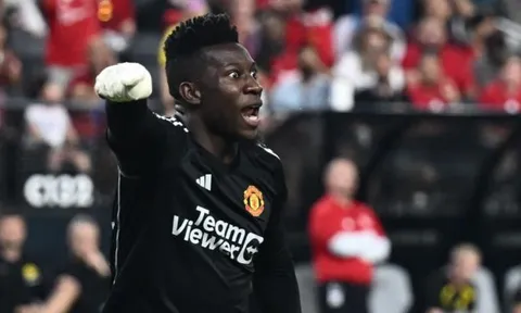 Jamie Carragher chỉ trích Andre Onana