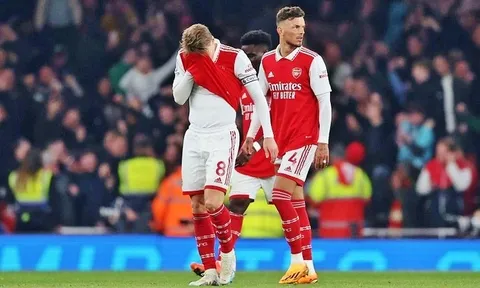 Khúc cua định mệnh của Arsenal