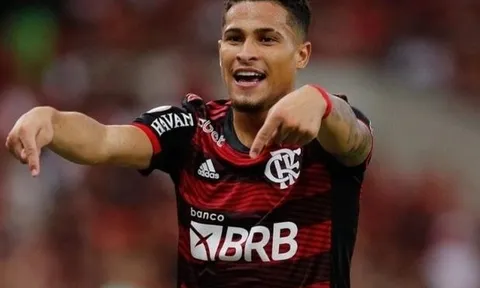 Tiền vệ Brazil thần tượng Thiago, muốn chuyển đến Liverpool