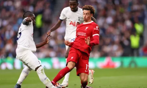"Liverpool với 9 người vẫn tốt hơn Man United với 11 người"