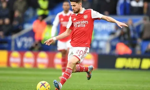 Người đại diện tiết lộ khả năng Jorginho trở lại Serie A