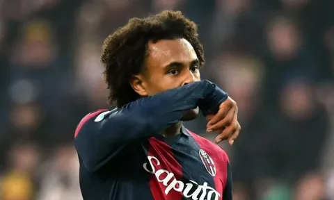 Arsenal tranh mua ngôi sao Hà Lan với Man United
