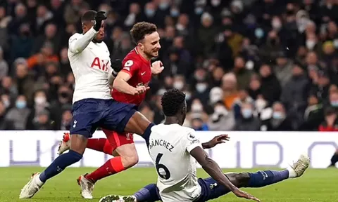 Jamie Redknapp: "Một quyết định kinh khủng"
