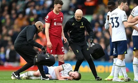 Jota đạp thẳng mặt khiến sao Tottenham đổ máu