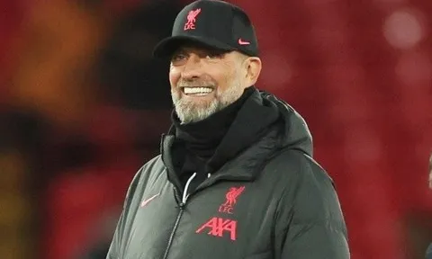 Jurgen Klopp thách thức Man United