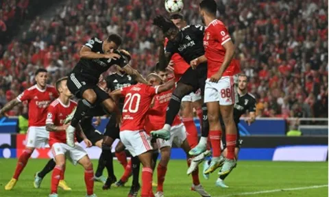 5 đội không được mời dự Super League lần lượt sút bay Juve khỏi C1
