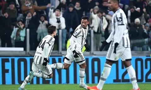Juventus chơi quả cảm sau khi bị trừ 15 điểm