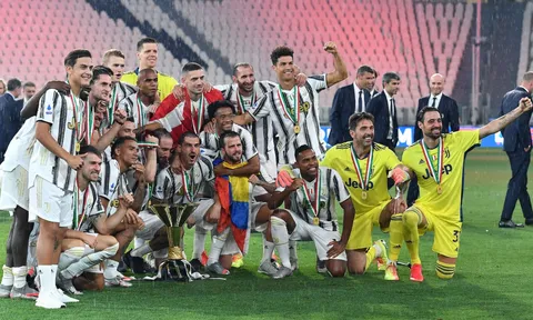 Juventus có thể bị tước chức vô địch và phạt xuống hạng