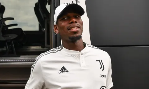 Juventus khó chịu với Pogba