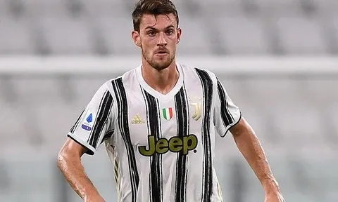 Juventus nhắm 2 mục tiêu chất lượng cho hàng thủ