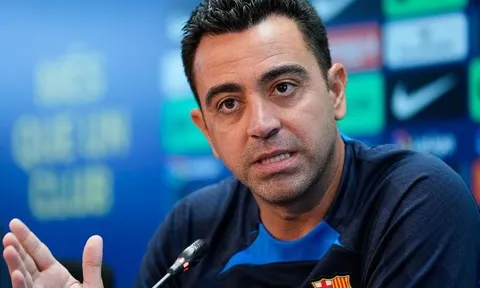 Xavi nói thẳng về 2 mục tiêu của Barcelona
