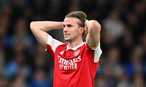 "Holding sẽ rời Arsenal"