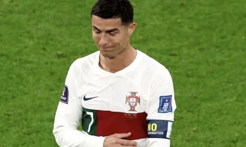 Kaka: 'Nước mắt của Ronaldo cũng là của tôi'