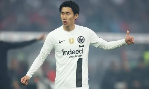Xác nhận! Tiền vệ tài hoa rời Frankfurt