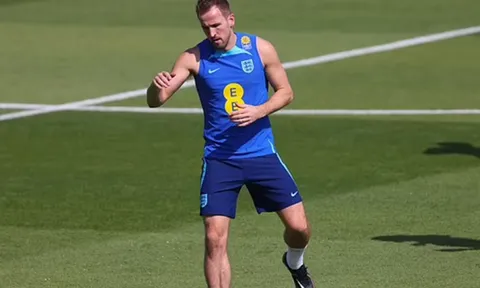 Eriksson: "Nếu cậu ấy sung sức, Tam Sư có thể lên ngôi vô địch"