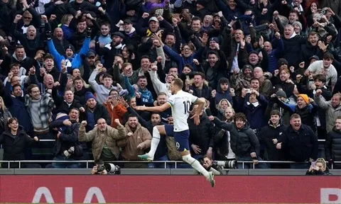 Xé lưới Chelsea, Kane cân bằng kỷ lục hơn 30 năm