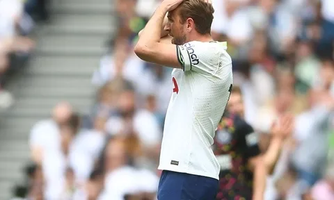 Kane không thể ngăn Tottenham lún sâu vào khủng hoảng