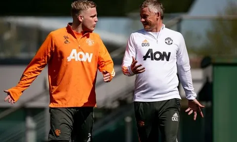Kẻ cười người khóc sau khi Solskjaer tiếp tục tại vị