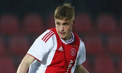 "Ten Hag đề nghị tôi đi dưới dạng cho mượn nhưng tôi không muốn"