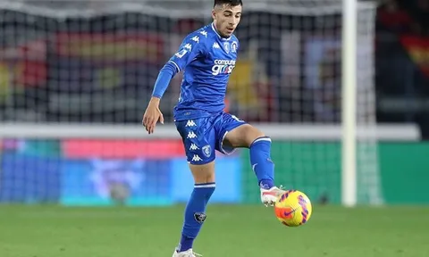 ‘Kèo trái’ ma thuật khuấy đảo Serie A