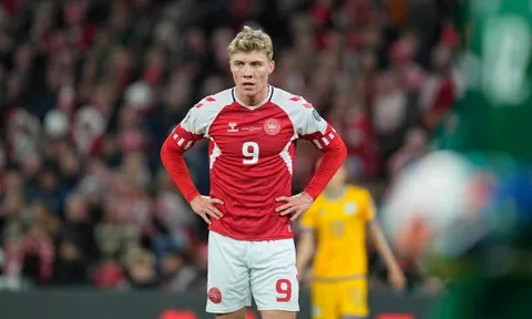 "Khẩu trọng pháo Bundesliga" làm lu mờ Rasmus Hojlund