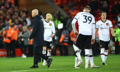 Nguyên nhân khiến Man Utd thảm bại trước Liverpool
