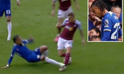 Khoảnh khắc thảm họa đánh gục Chelsea