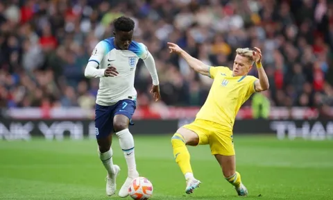 Không kèm được Saka, Mudryk bị Gerrard chê bai