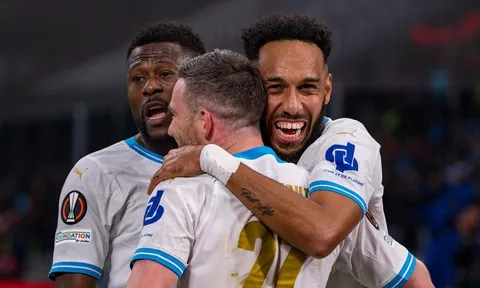 Không thể cản! Aubameyang quá bùng nổ