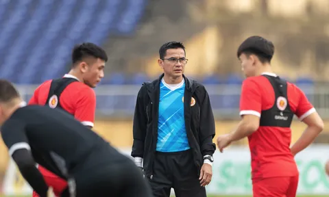 Kiatisuk: "CAHN giống tuyển Việt Nam thu nhỏ"