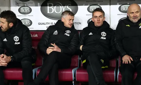 Nhanh chóng, Man United đã mắc sai lầm đầu tiên sau khi sa thải Ole