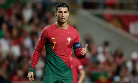 "Cơ hội để Messi gia nhập Chelsea nhiều hơn so với Ronaldo"