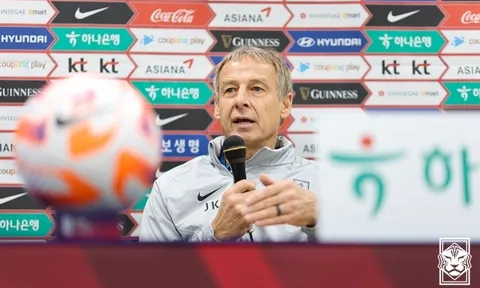 HLV Klinsmann nói rõ lý do đấu Việt Nam