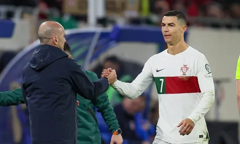 Chọn CR7 là nước cờ khôn ngoan của Roberto Martinez