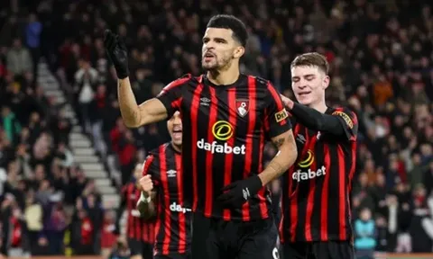Klopp tiết lộ lý do Solanke thất bại ở Liverpool