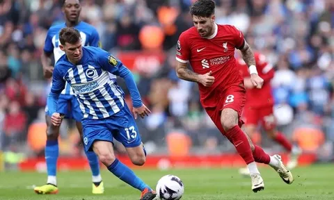 Klopp "tròn mắt" với Szoboszlai